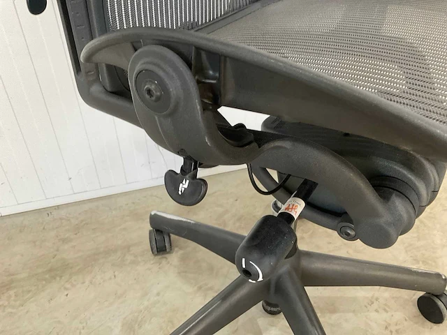 Herman miller aeron bureaustoel - afbeelding 5 van  5