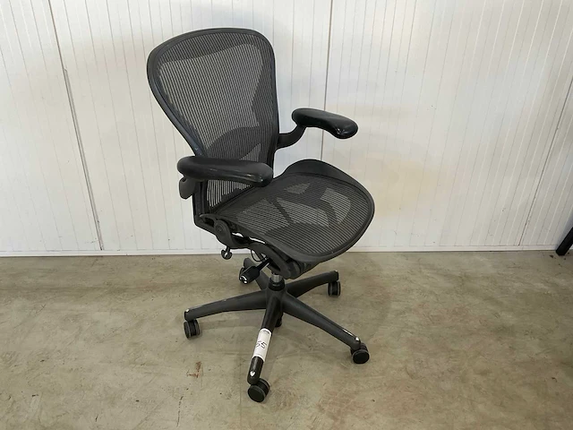 Herman miller aeron bureaustoel - afbeelding 4 van  5