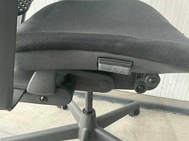 Herman miller celle bureaustoel - afbeelding 6 van  6