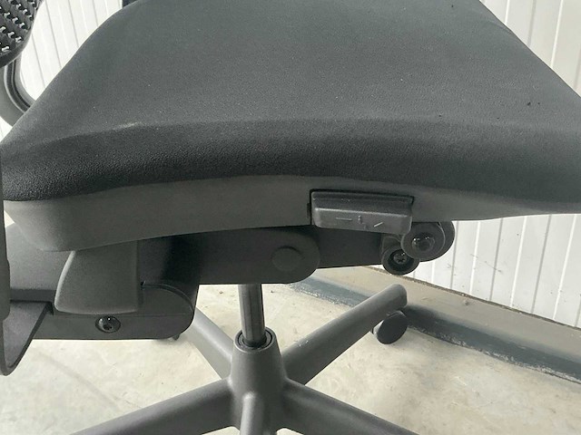 Herman miller celle bureaustoel - afbeelding 6 van  6