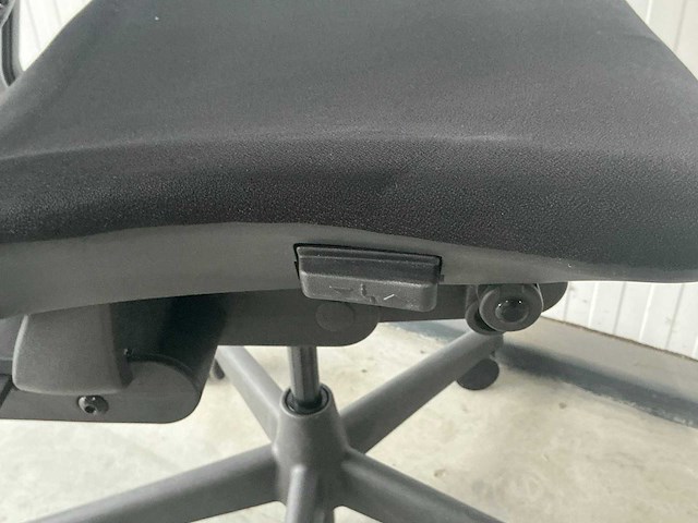 Herman miller celle bureaustoel - afbeelding 7 van  7