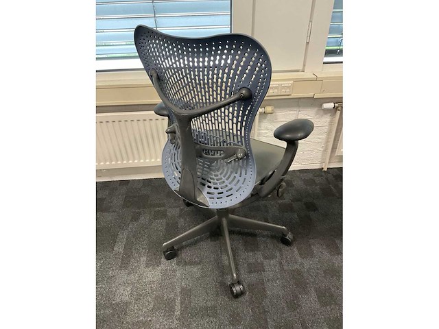 Herman miller mirra 2 bureaustoel (2x) - afbeelding 5 van  7
