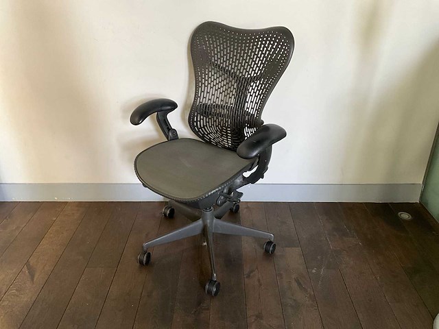 Herman miller mirra bureaustoel - afbeelding 1 van  6