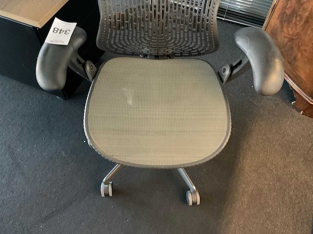 Herman miller mirra bureaustoel - afbeelding 7 van  8