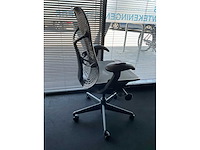 Herman miller mirra bureaustoel - afbeelding 6 van  8