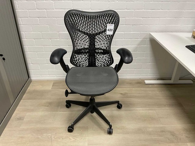 Herman miller mirra bureaustoel - afbeelding 2 van  9