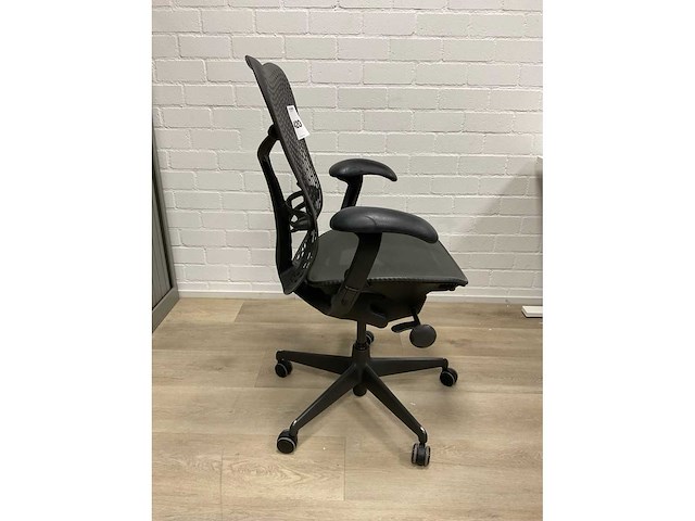 Herman miller mirra bureaustoel - afbeelding 6 van  9