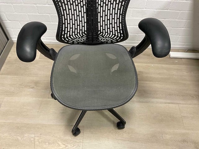 Herman miller mirra bureaustoel - afbeelding 7 van  9