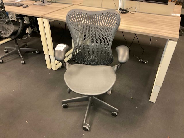Herman miller mirra bureaustoel - afbeelding 2 van  9