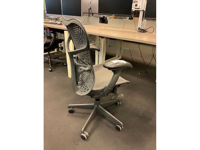 Herman miller mirra bureaustoel - afbeelding 6 van  9