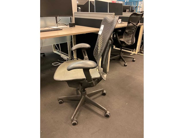 Herman miller mirra bureaustoel - afbeelding 4 van  9