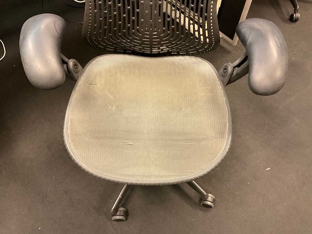 Herman miller mirra bureaustoel - afbeelding 7 van  9