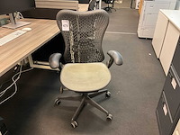 Herman miller mirra bureaustoel - afbeelding 4 van  11