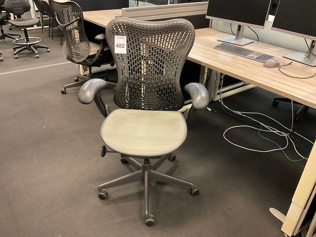 Herman miller mirra bureaustoel - afbeelding 2 van  8