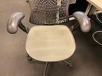 Herman miller mirra bureaustoel - afbeelding 6 van  8