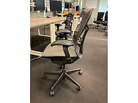 Herman miller mirra bureaustoel - afbeelding 6 van  9
