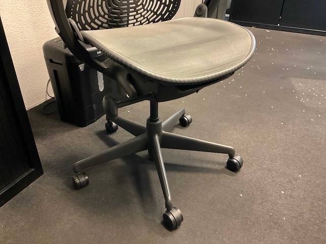 Herman miller mirra bureaustoel - afbeelding 3 van  12