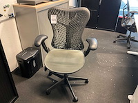 Herman miller mirra bureaustoel - afbeelding 6 van  12