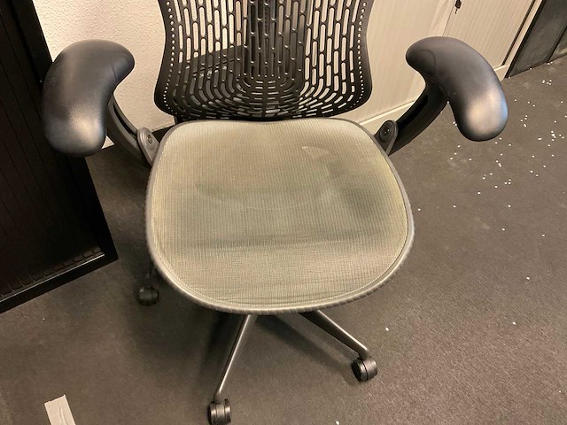 Herman miller mirra bureaustoel - afbeelding 12 van  12