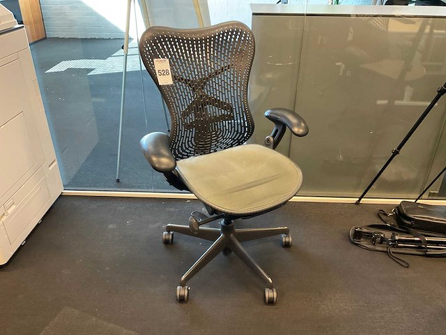 Herman miller mirra bureaustoel - afbeelding 1 van  9