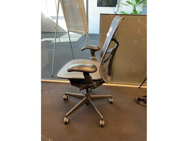 Herman miller mirra bureaustoel - afbeelding 4 van  9