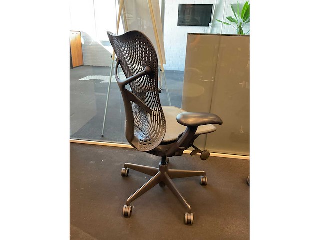 Herman miller mirra bureaustoel - afbeelding 6 van  9