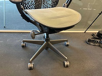Herman miller mirra bureaustoel - afbeelding 8 van  9