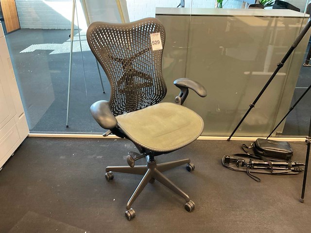 Herman miller mirra bureaustoel - afbeelding 1 van  9
