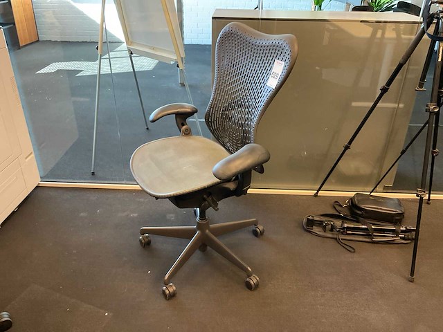 Herman miller mirra bureaustoel - afbeelding 3 van  9