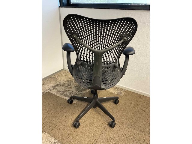 Herman miller mirra bureaustoel - afbeelding 5 van  9