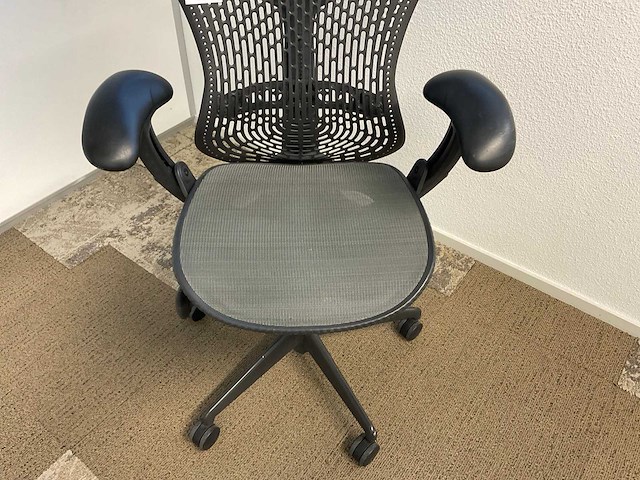 Herman miller mirra bureaustoel - afbeelding 7 van  9