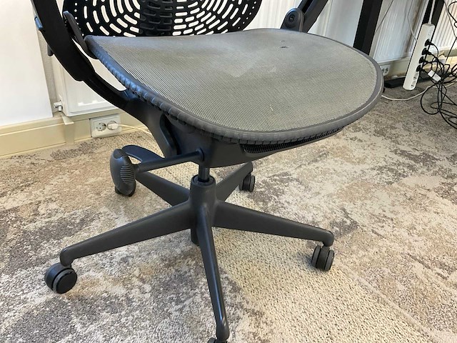 Herman miller mirra bureaustoel - afbeelding 2 van  12