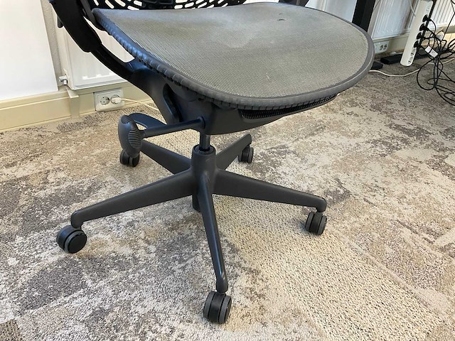 Herman miller mirra bureaustoel - afbeelding 12 van  12