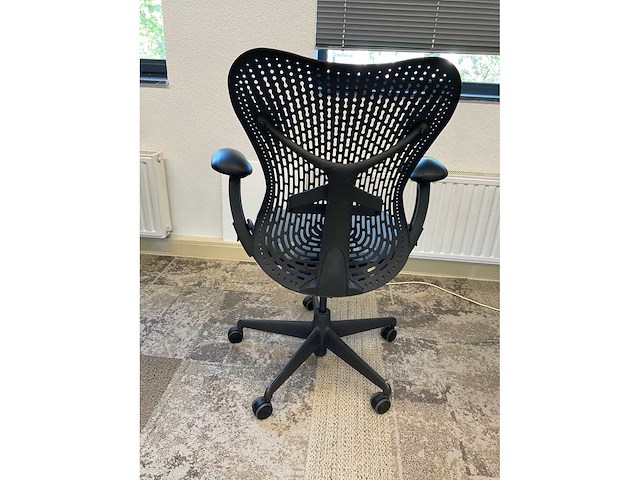 Herman miller mirra bureaustoel - afbeelding 8 van  12