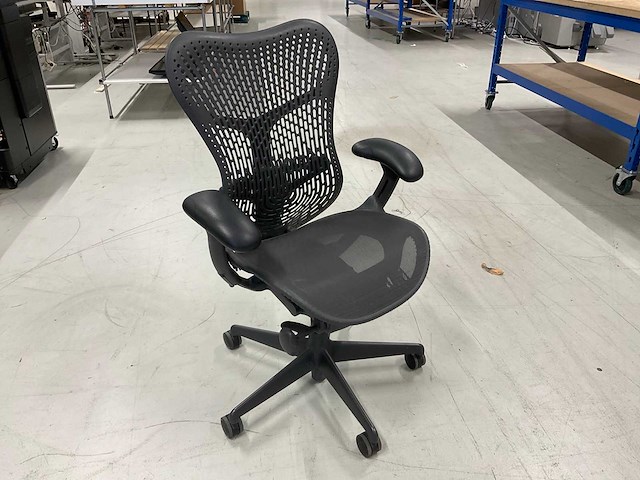 Herman miller mirra bureaustoel - afbeelding 1 van  9