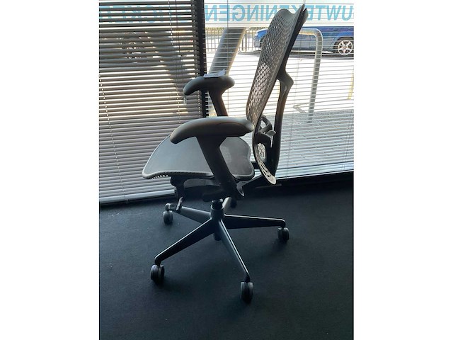 Herman miller mirra bureaustoel - afbeelding 4 van  8