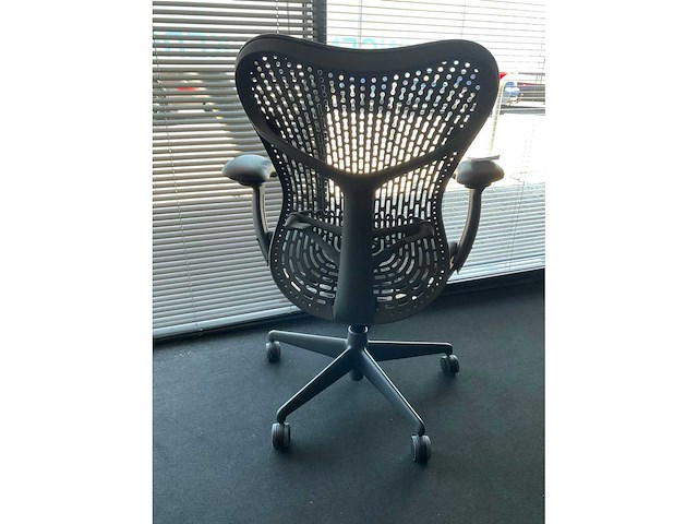 Herman miller mirra bureaustoel - afbeelding 5 van  8