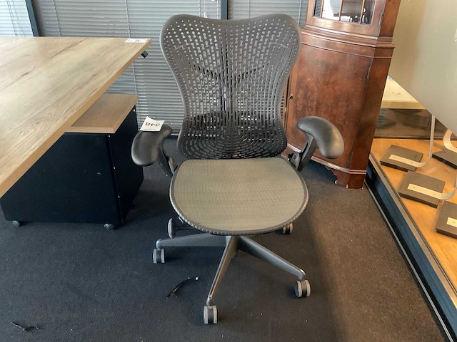 Herman miller mirra bureaustoel - afbeelding 2 van  8