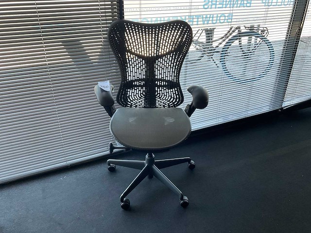 Herman miller mirra bureaustoel - afbeelding 2 van  8