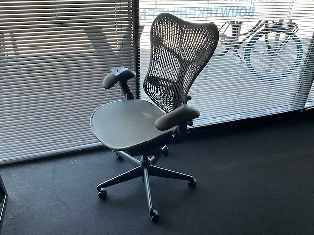 Herman miller mirra bureaustoel - afbeelding 3 van  8