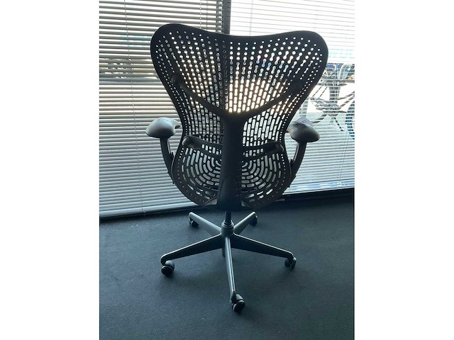 Herman miller mirra bureaustoel - afbeelding 5 van  8