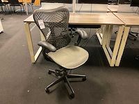 Herman miller mirra bureaustoel - afbeelding 1 van  8