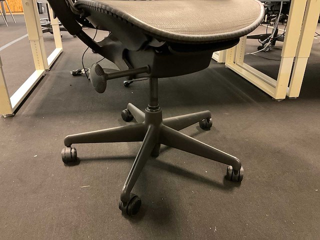 Herman miller mirra bureaustoel - afbeelding 7 van  8