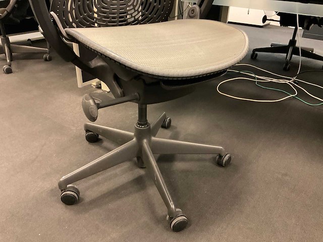 Herman miller mirra bureaustoel - afbeelding 6 van  6
