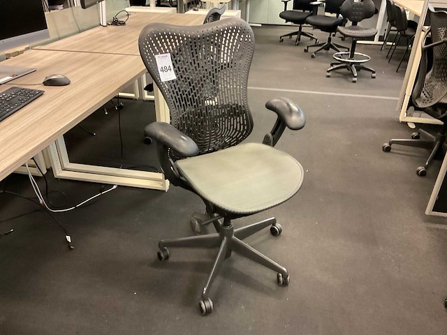 Herman miller mirra bureaustoel - afbeelding 1 van  9