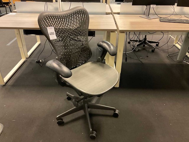 Herman miller mirra bureaustoel - afbeelding 1 van  9