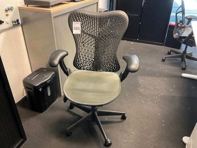 Herman miller mirra bureaustoel - afbeelding 6 van  12