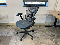 Herman miller mirra bureaustoel - afbeelding 6 van  9