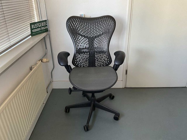 Herman miller mirra graphite bureaustoel - afbeelding 1 van  5