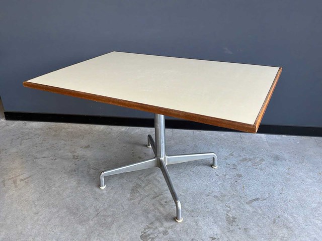 Herman miller ultra tafel - afbeelding 1 van  5